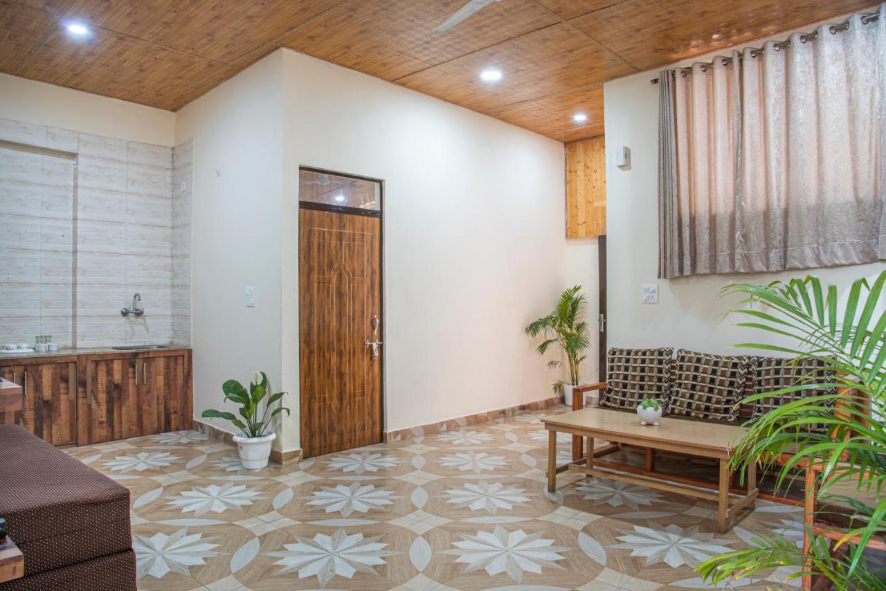Valley View Apartments Kasauli Esterno foto